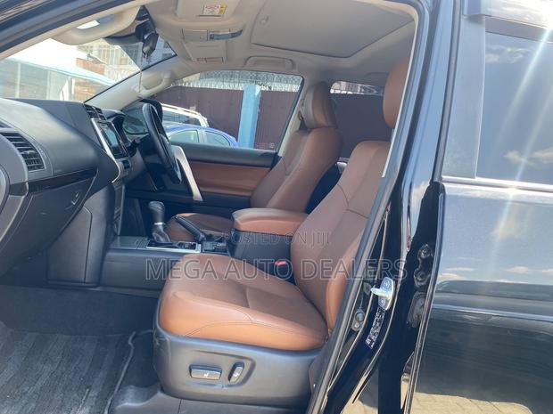 Toyota Land Cruiser Prado 2.8 2019 Black