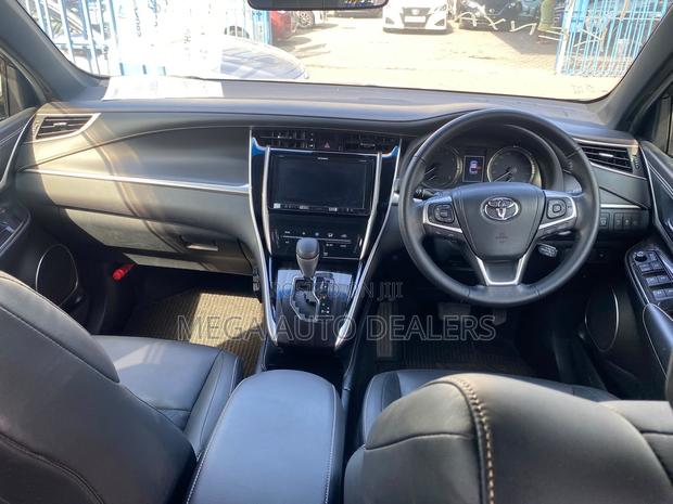 Toyota Harrier 2.0 2019 Black