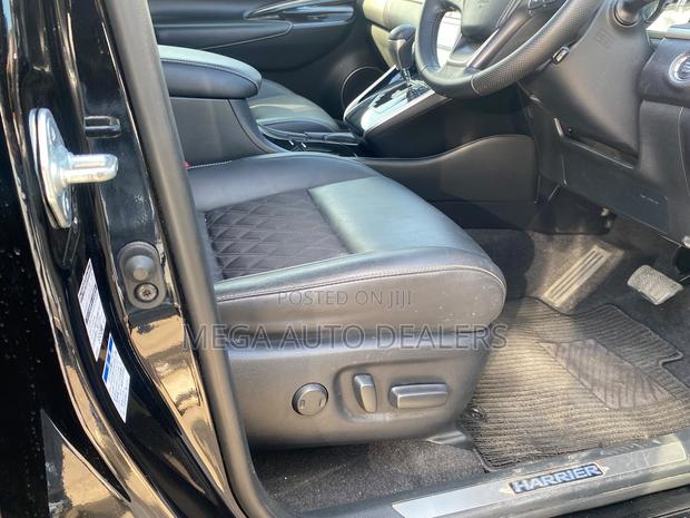 Toyota Harrier 2.0 2019 Black