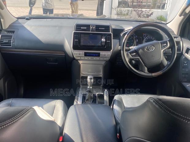 Toyota Land Cruiser Prado 2.8 2019 Black