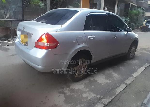 Nissan Tiida 2012 Silver