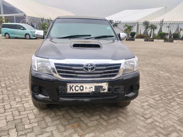 Toyota Hilux 2011 Black