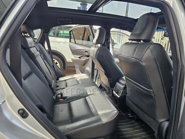 Toyota Harrier 2019 Silver