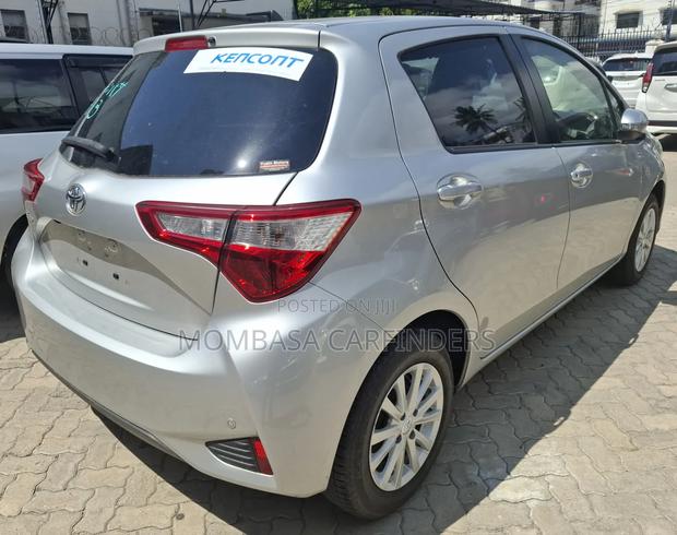 Toyota Vitz 2019 Silver