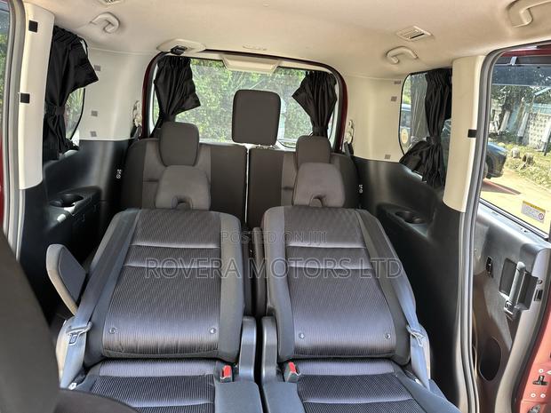 Nissan Serena 2019 Red