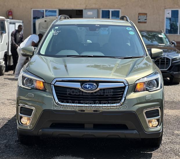 Subaru Forester Premium AWD 2019 Green