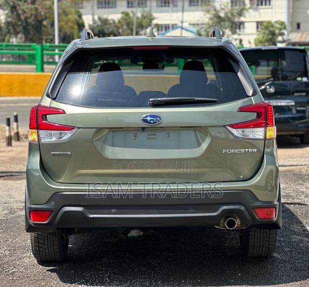 Subaru Forester Premium AWD 2019 Green