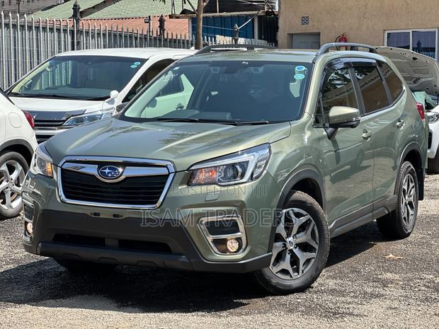 Subaru Forester Premium AWD 2019 Green