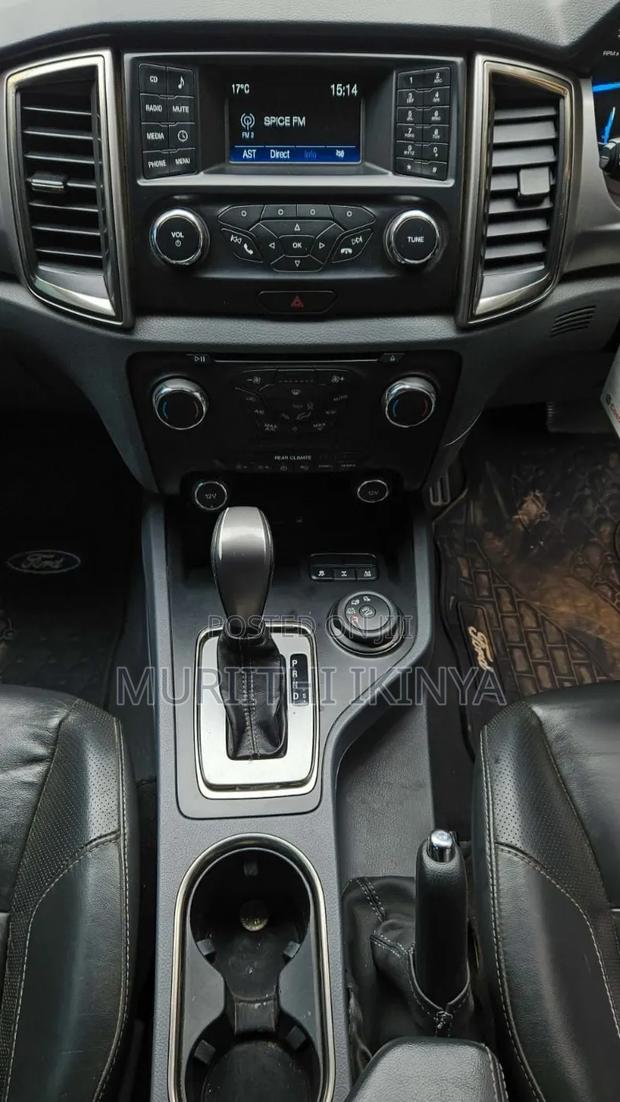 Ford Everest 2018 Black