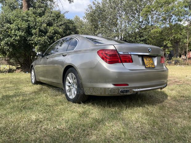 BMW 740 2011 Gray
