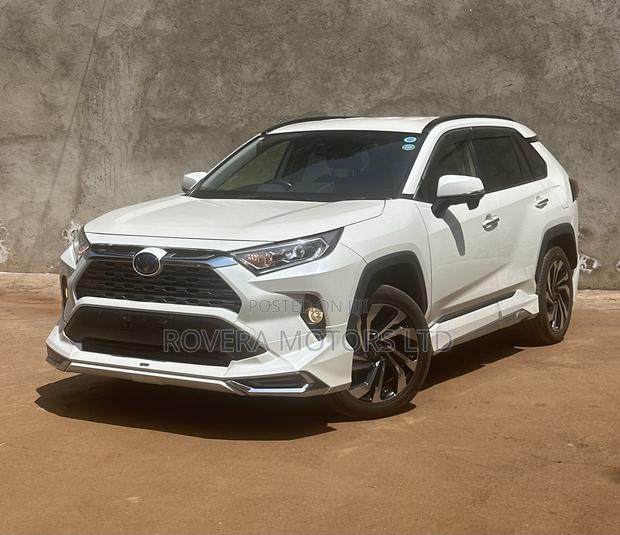 Toyota RAV4 2019 White