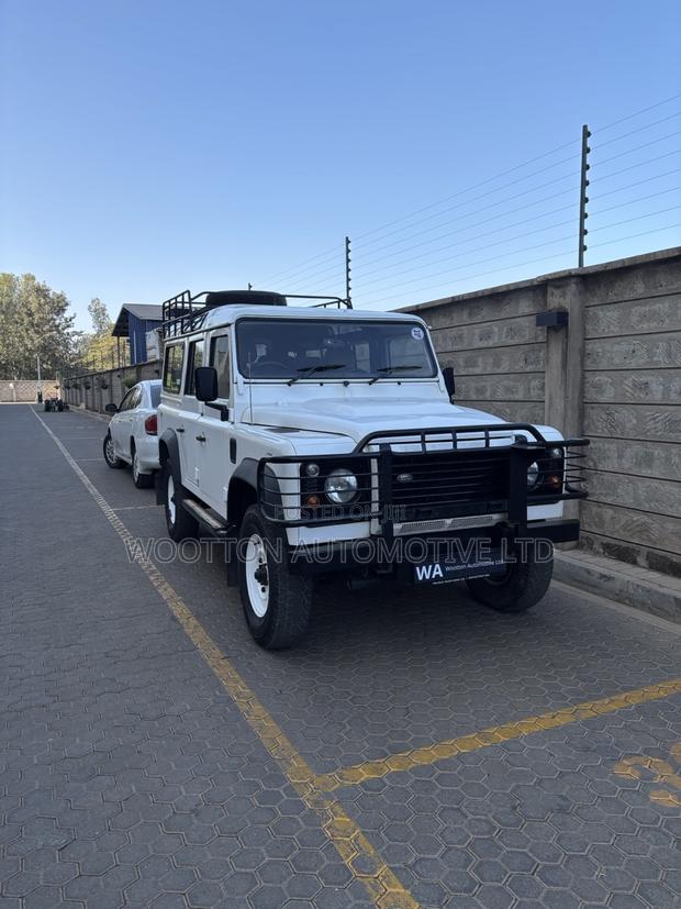 Land Rover Defender 2011 White