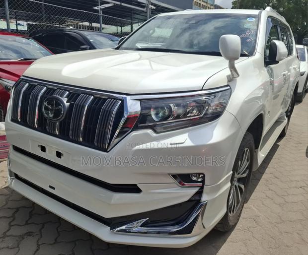 Toyota Land Cruiser Prado 2019 White