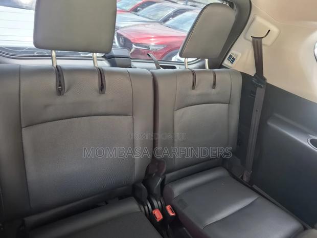 Toyota Land Cruiser Prado 2019 White