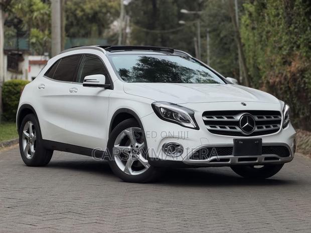 Mercedes-Benz GLA-Class 2019 White