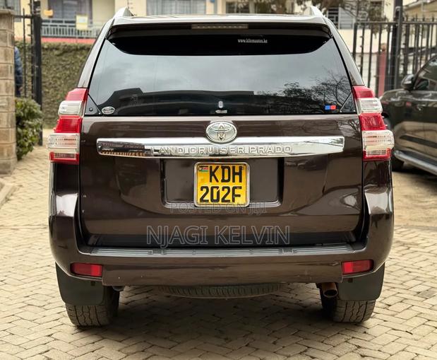 Toyota Land Cruiser Prado 2.8 2017 Brown