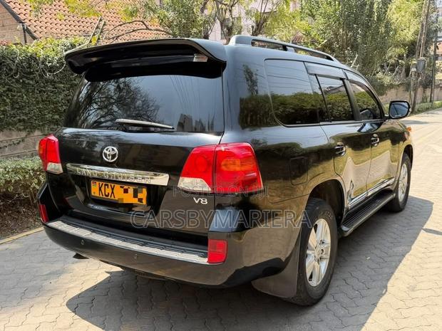 Toyota Land Cruiser 4.6 V8 ZX 2012 Black