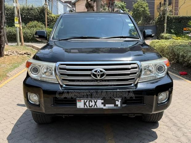 Toyota Land Cruiser 4.6 V8 ZX 2012 Black