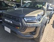 Toyota Hilux 2021 Gold for sale