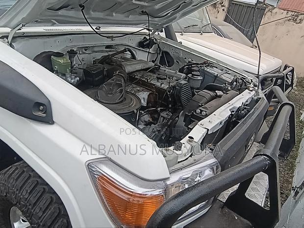 Toyota Land Cruiser 2016 White