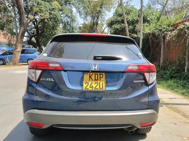 Honda Vezel 2017 Blue