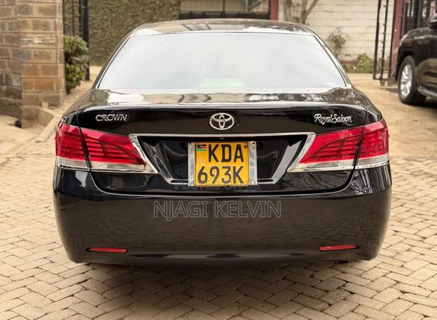 Toyota Crown 2013 Matt Black