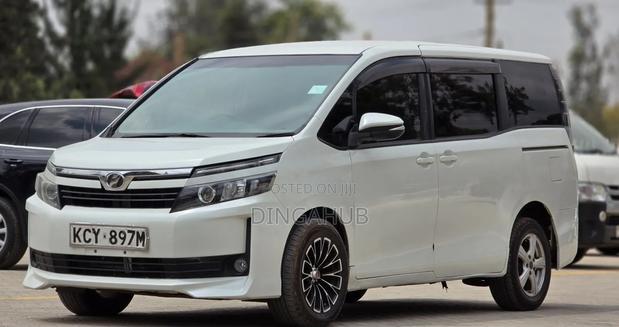 Toyota Voxy 2013 White