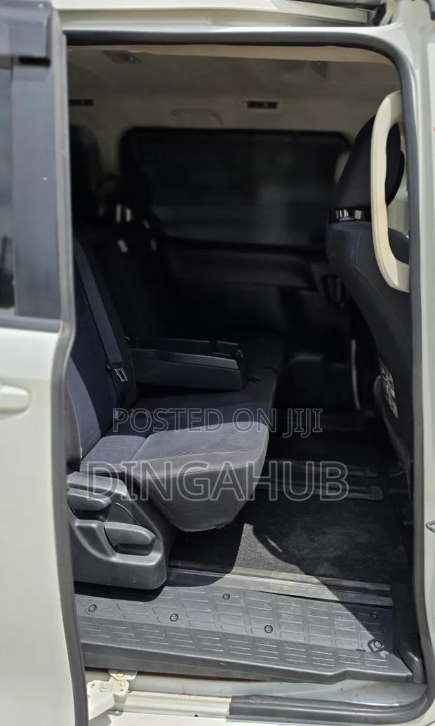 Toyota Voxy 2013 White