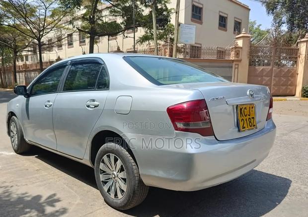 Toyota Axio 2009 Gray