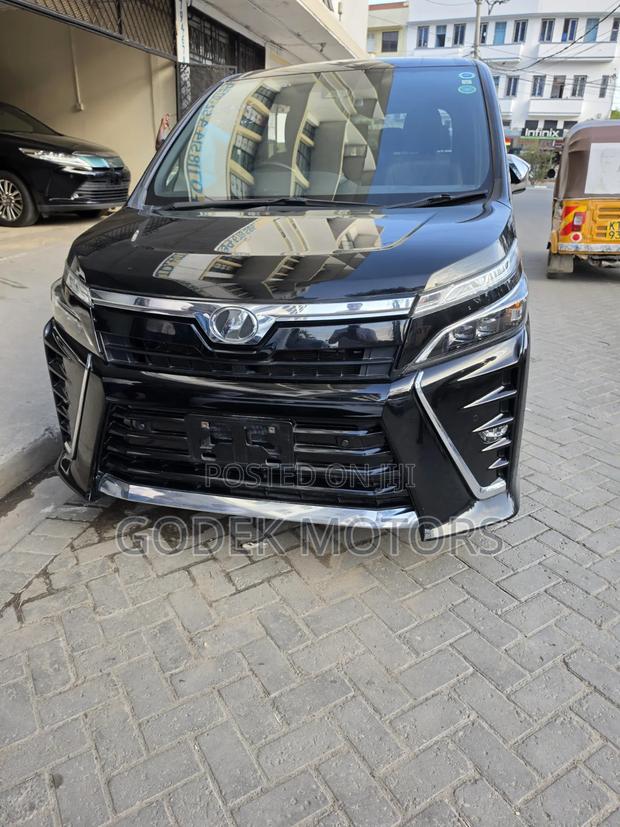 Toyota Noah 2019 Black