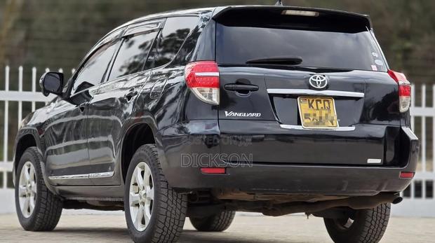 Toyota Vanguard 2012 Black