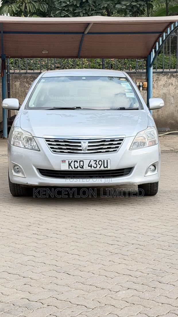 Toyota Premio 1.8 FWD 2012 Silver