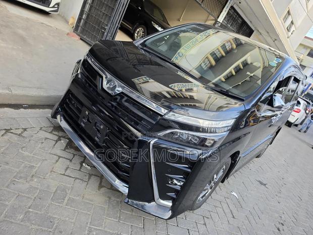 Toyota Noah 2019 Black
