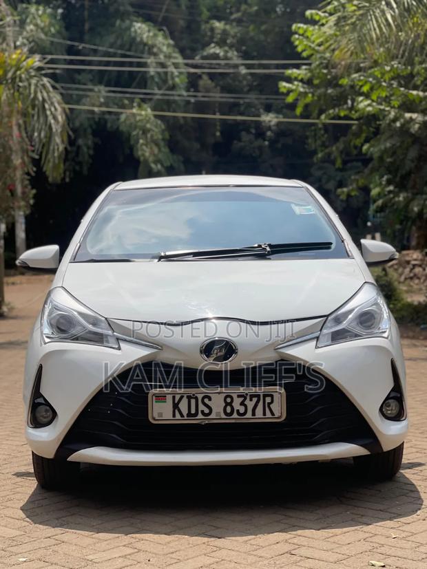 Toyota Vitz 2017 White