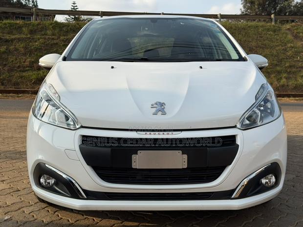 Peugeot 208 2018 White