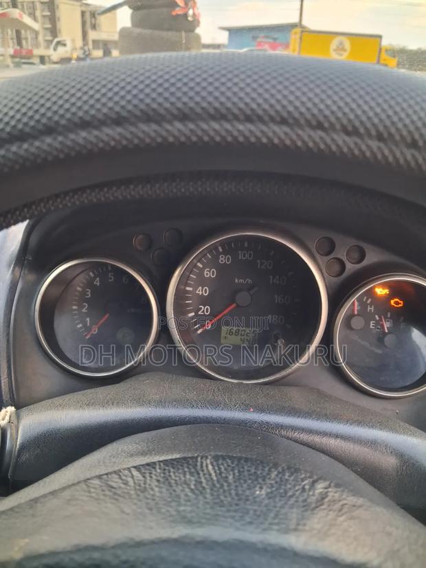 Nissan Wingroad 2006 Silver