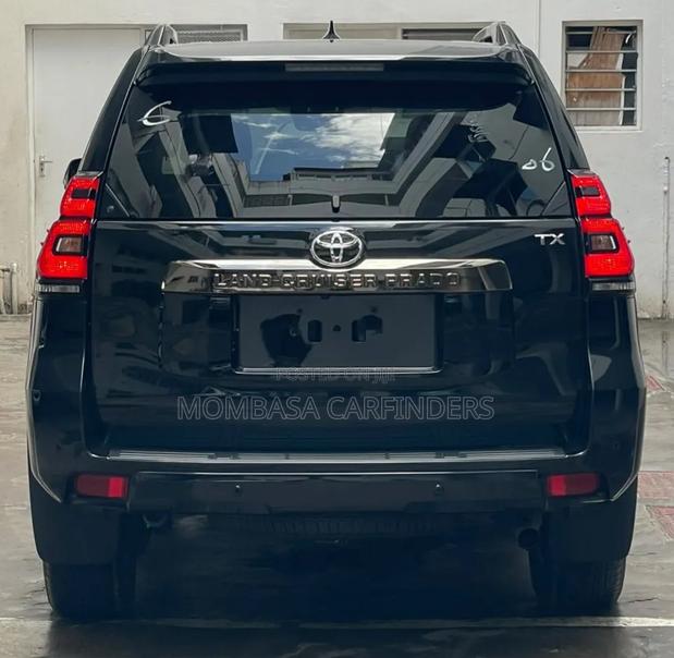 Toyota Land Cruiser Prado 2022 Black