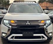 Mitsubishi Outlander 2019 White for sale
