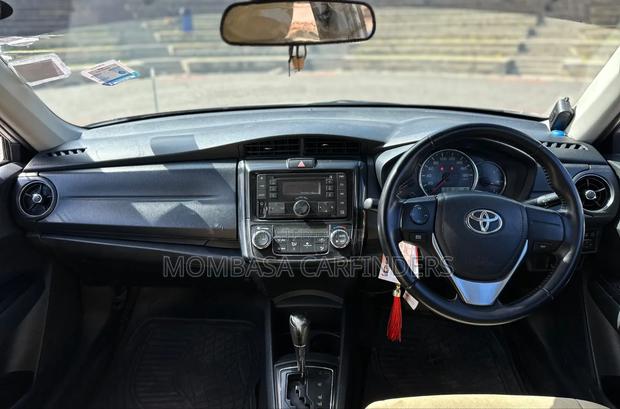 Toyota Axio 2015 Silver