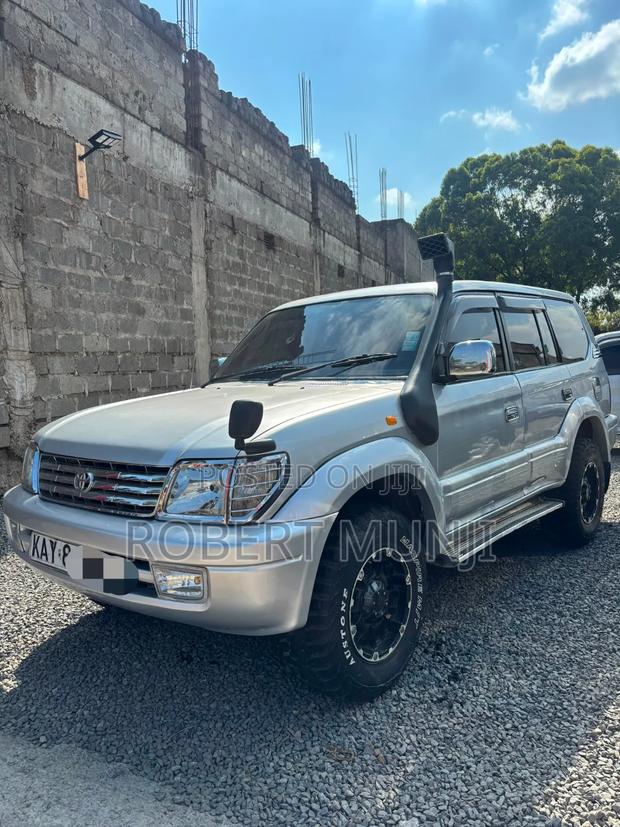 Toyota Land Cruiser Prado 2000 Silver