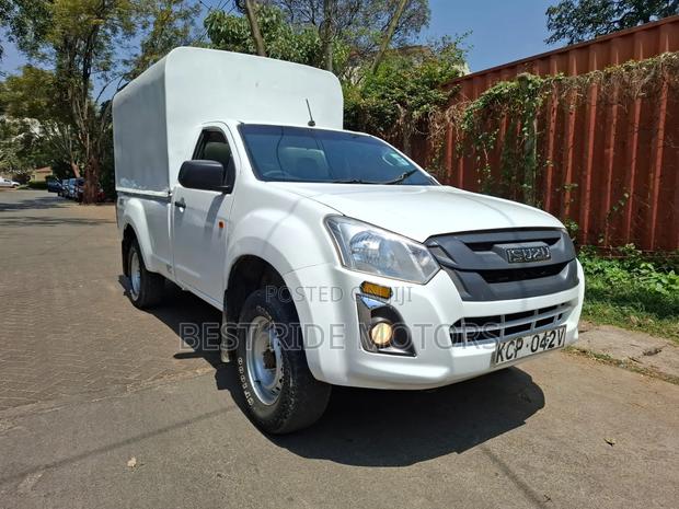 Isuzu D-MAX 2017 White