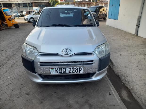 Toyota Probox 2017 Silver