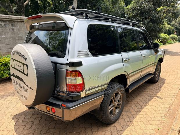 Toyota Land Cruiser 100 4.2 2006 Silver