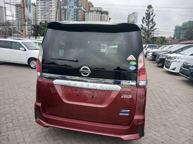 Nissan Serena 2018 Maroon