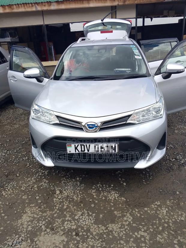 Toyota Corolla Fielder 2018 Silver