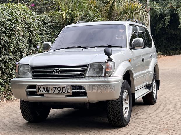 Toyota Land Cruiser Prado 2000 Silver