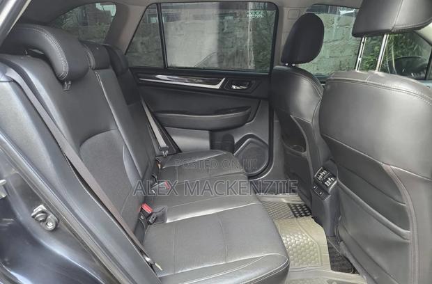 Subaru Outback 2017 Black