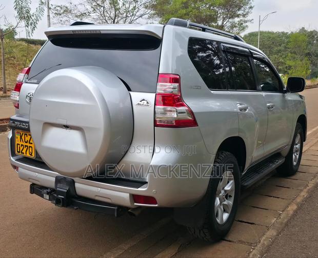 Toyota Land Cruiser Prado 2012 Silver