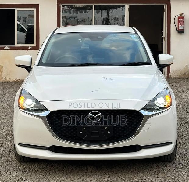 Mazda 2 2020 White