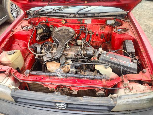 Toyota Starlet 1997 Red